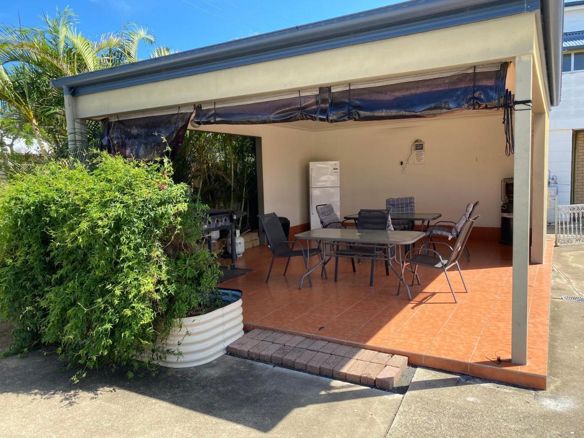 Hervey Bay Motel Exterior photo